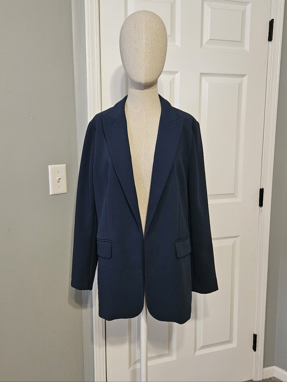 NWT White House Black Market Admiral Blue Open-Front Crepe Blazer